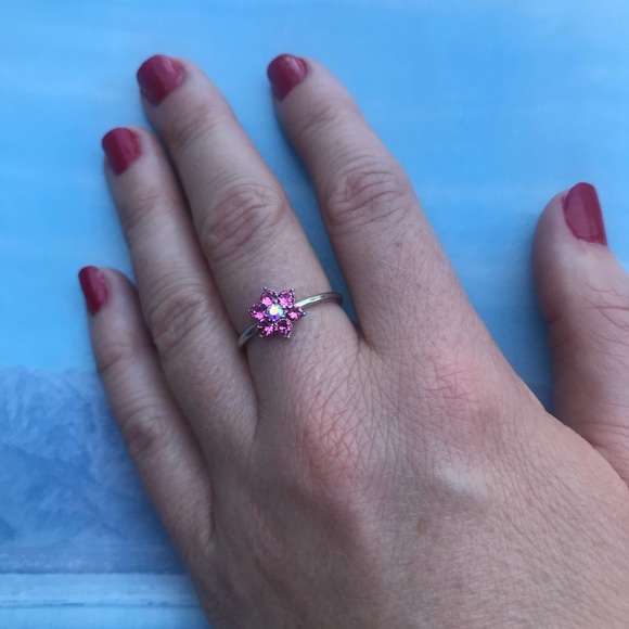 Jewel Flower Ring - Picture 7 of 13